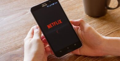 Netflix Mobile Android iPhone Cell Featured 1000x500