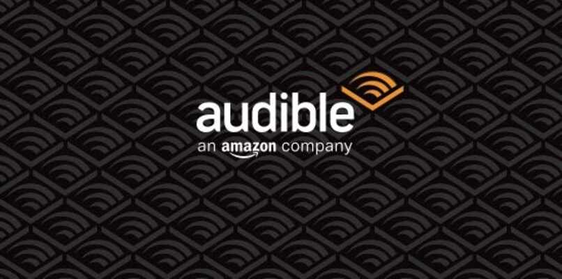 logo audible sobre negro 13042