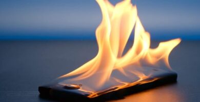 hot phone fire flames featured 1000x450