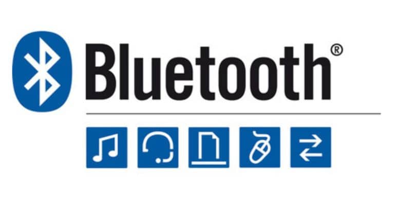 valkoinen tausta bluetooth-nuoli