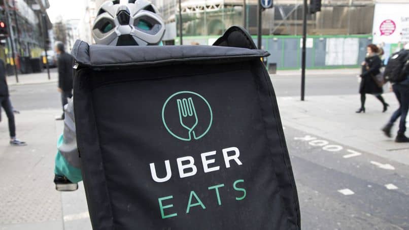 Toimita yhdessä Uber Eatsin kanssa