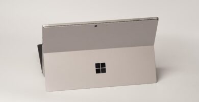 surface pro vista trasera logo windows 18616